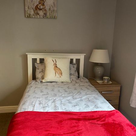 Little Hare Lodge - Spacious 2 Bedroom Attached Bungalow Woodhall Spa Exteriör bild