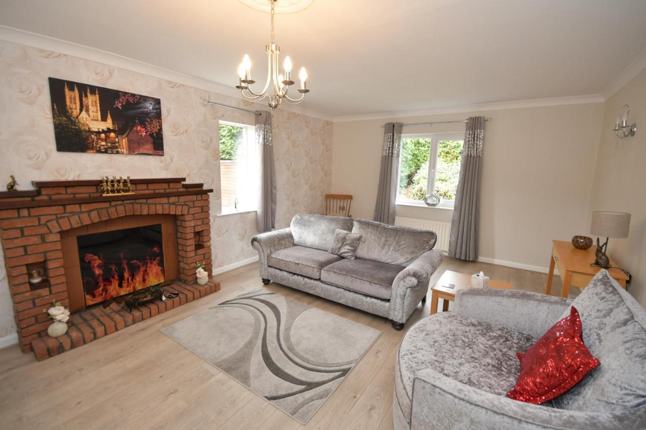 Little Hare Lodge - Spacious 2 Bedroom Attached Bungalow Woodhall Spa Exteriör bild