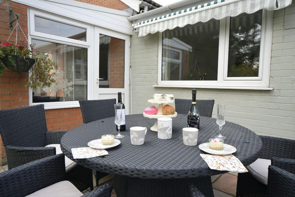 Little Hare Lodge - Spacious 2 Bedroom Attached Bungalow Woodhall Spa Exteriör bild